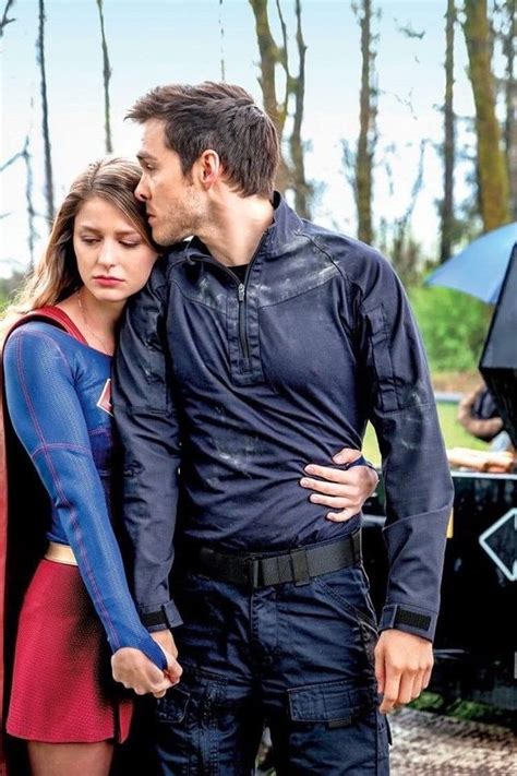 are supergirl and mon el still dating